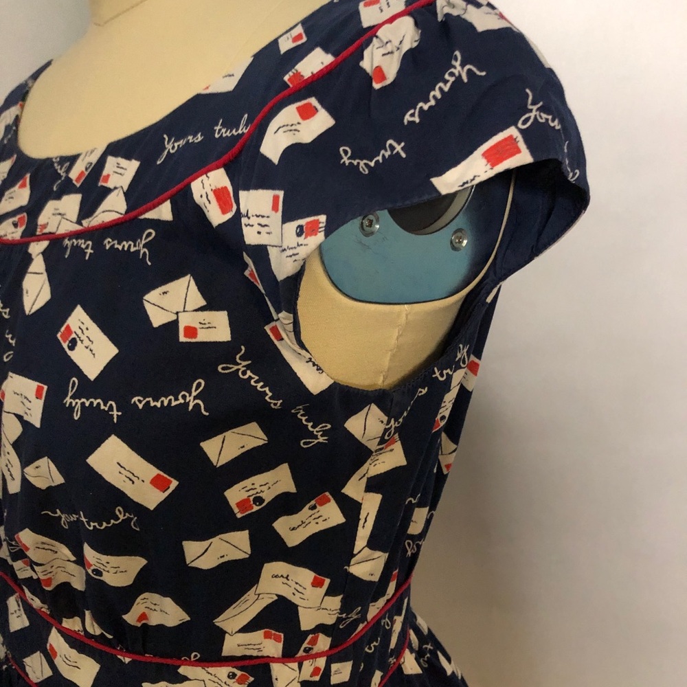 Emily & Fin Yours Truly Love Letter Retro Dress Modcloth Size MD *Pockets!* - Picture 4 of 12